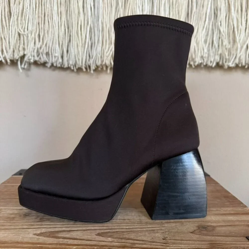 Jeffrey Campbell Dauphin Brown Neoprene Chunky Platform Block Heel Ankle Boots 8